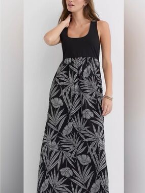 LOFT beach palm mixed media  Maxi Dress with White Floral Print